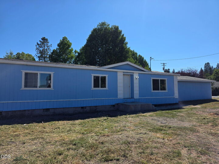 Property Photo:  315 N Baker Avenue  OR 97624 