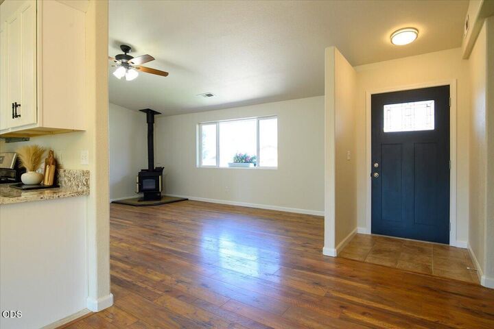 Property Photo:  942 NW Maple Court  OR 97756 