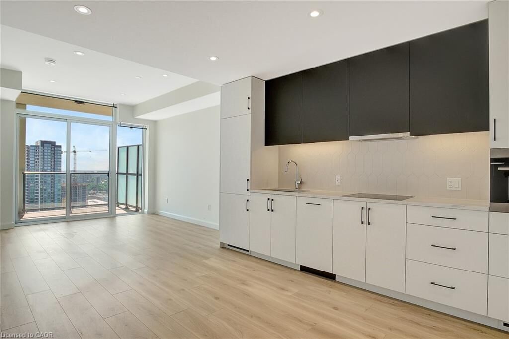 Property Photo: 741 King Street W 1806 ON N2G 0E9