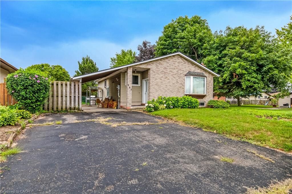Property Photo:  965 St George Street  ON N0A 1N4 