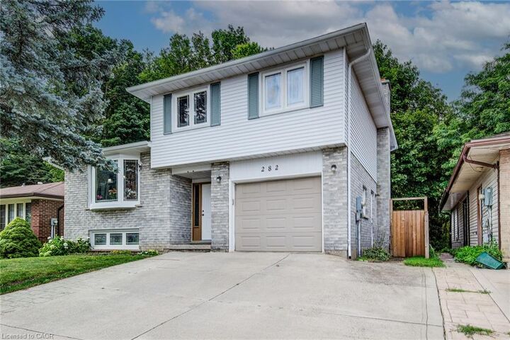 Property Photo: 282 Driftwood Drive ON N2N 1X6