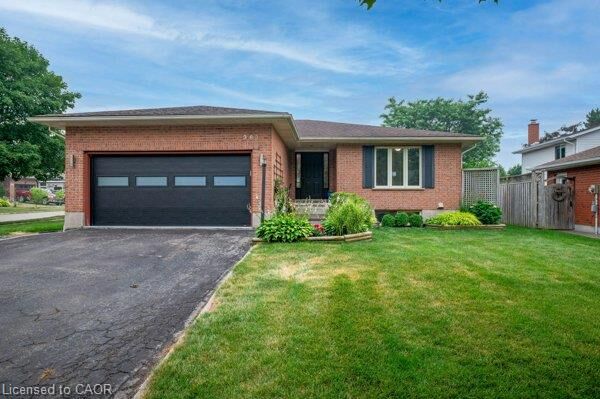 Property Photo: 363 Twinflower Crescent ON N2V 1X2