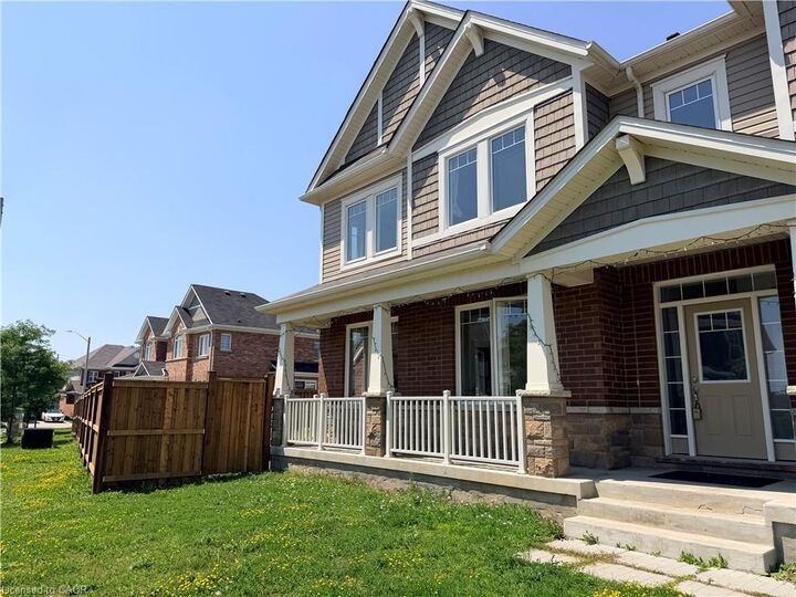 Property Photo: 40 Wannamaker Crescent ON N3E 0C5