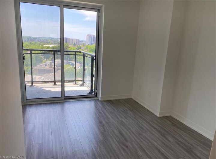 Property Photo:  128 King Street N 1508  ON N2J 2X9 