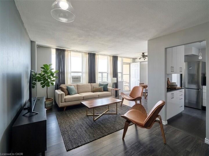Property Photo:  15 Nicklaus Drive 910  ON L8K 5J5 