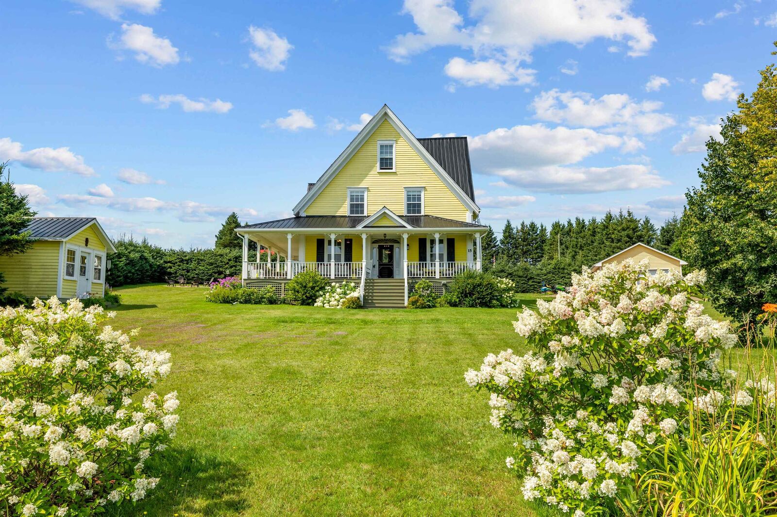 Property Photo: 15 Cherry Lane PE C0B 1M0