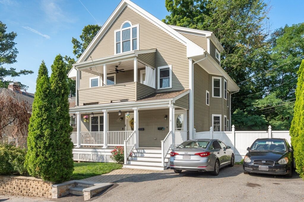 Property Photo:  8 Concord Ter 8  MA 01702 