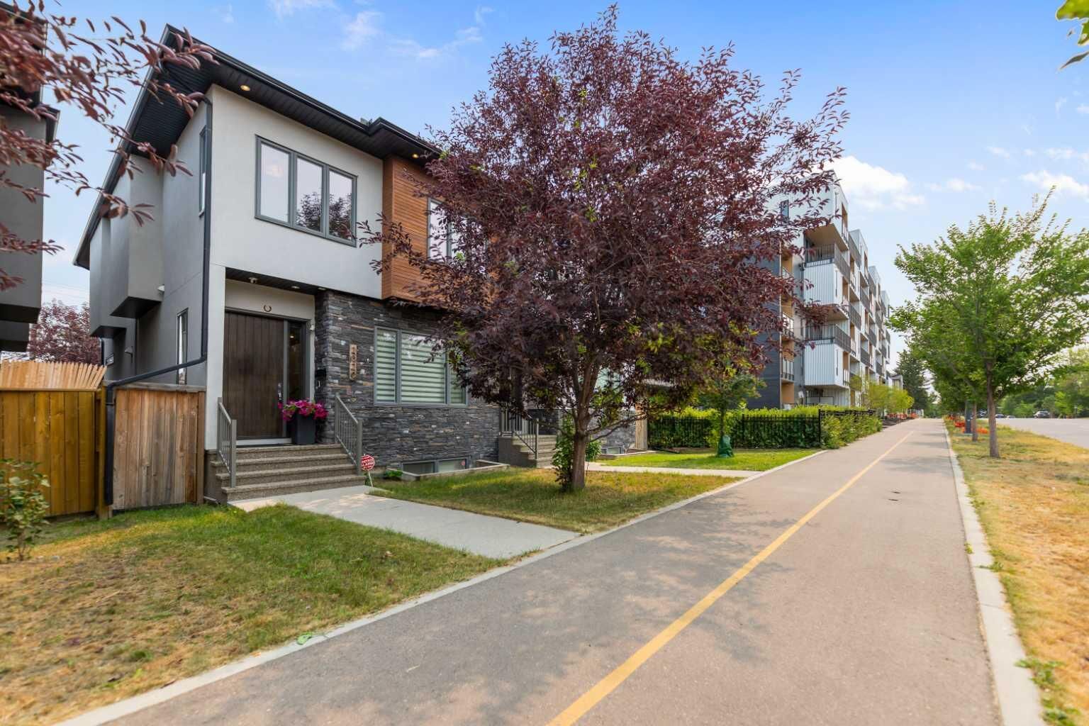 Property Photo: 2020 37 Street SW AB T3E 3A9