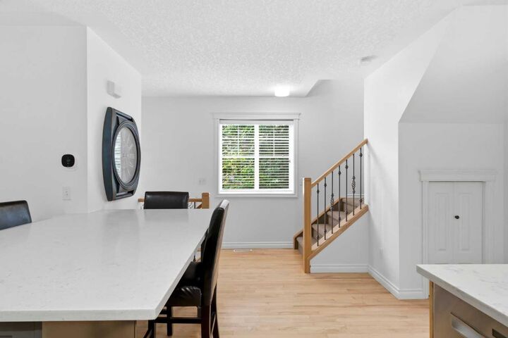 Property Photo: 435 13 Avenue NE 2 AB T2E 1C3