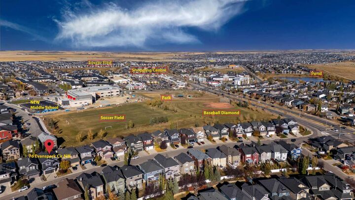 Property Photo: 76 Evanspark Circle NW AB T3P 0B4