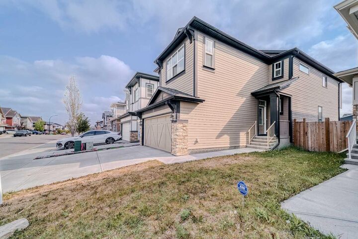 Property Photo: 22 Sage Bluff Heights NW AB T3R 0X9
