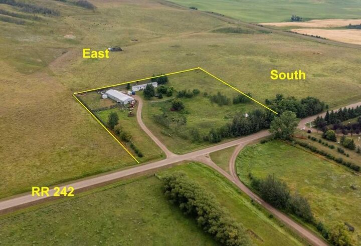 Property Photo:  35219 Range Road 242  AB T0M 0Y0 
