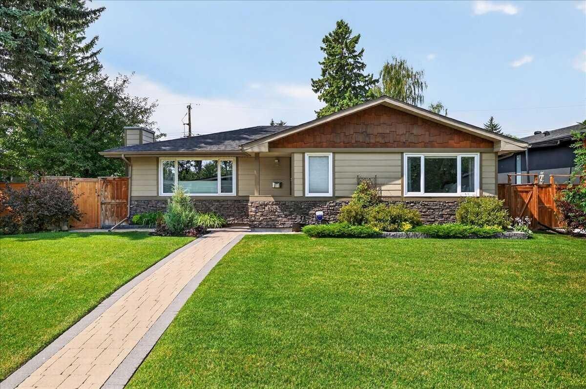 Property Photo:  10807 Mapleshire Crescent SE  AB T2J 1Z1 