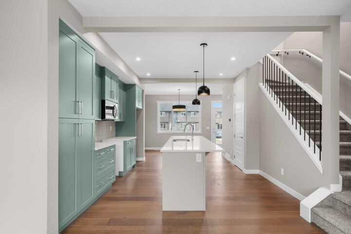 Property Photo:  94 Sora Gardens SE  AB T3S 0V3 