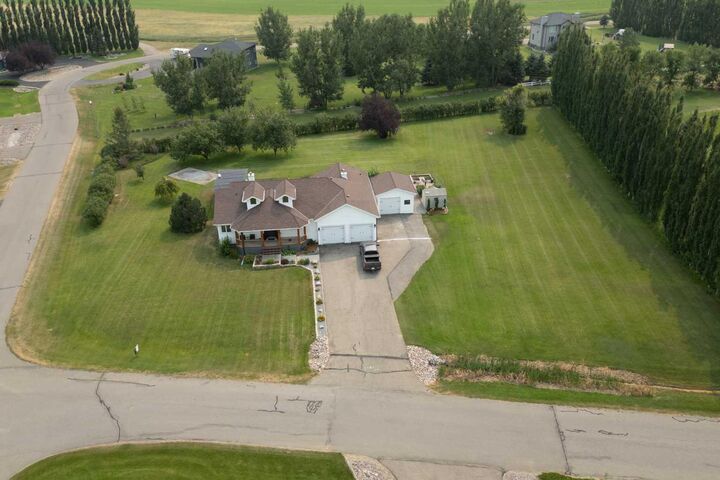 Property Photo: 106 Bonavista Drive AB T1J 5S2