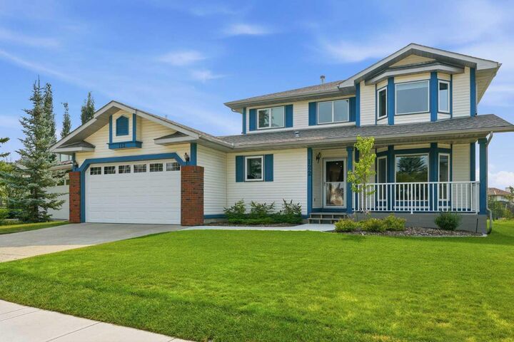 Property Photo: 122 Douglas Woods Hill SE AB T2Z 2G6