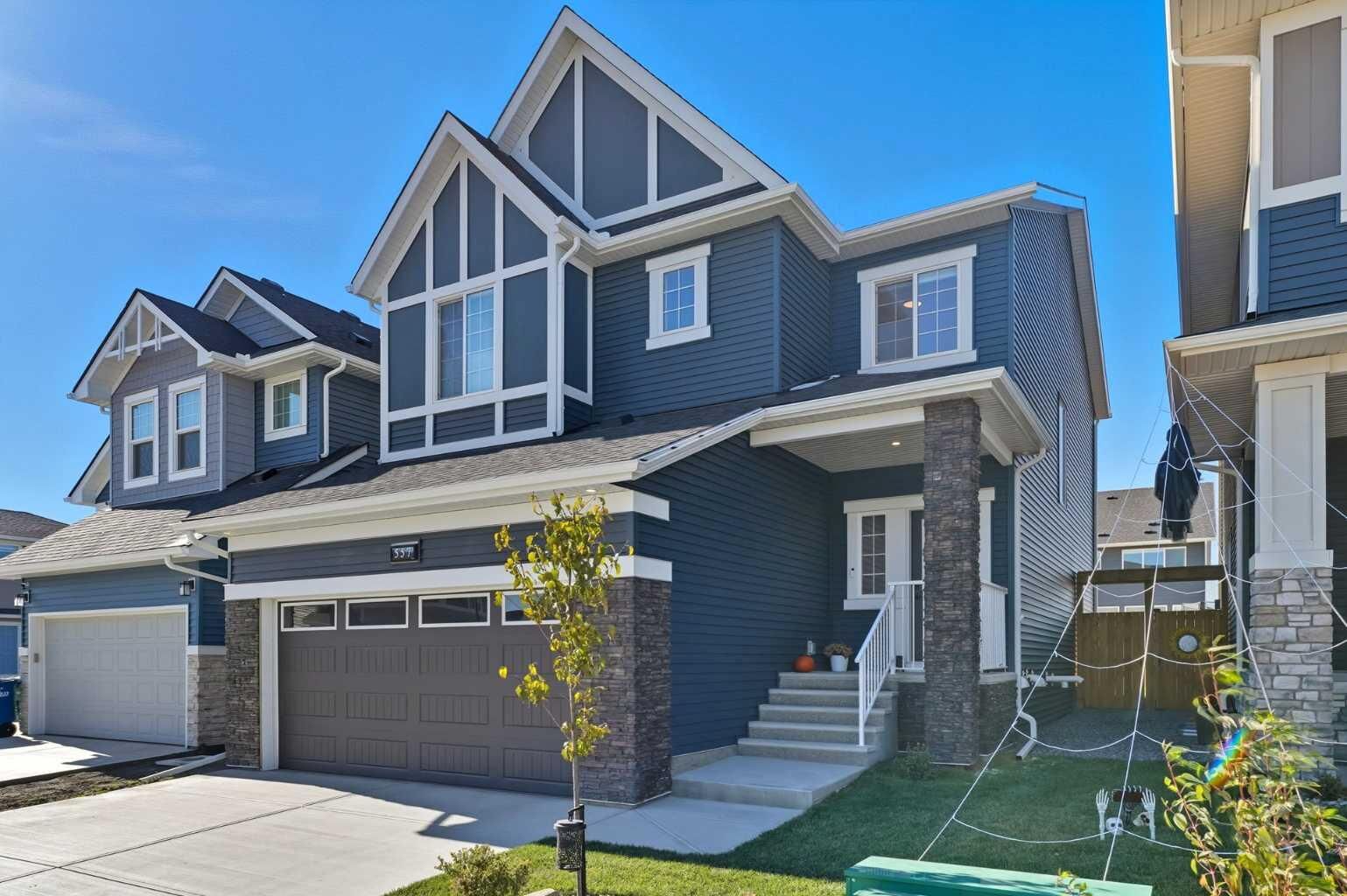 Property Photo:  557 Baywater Manor SW  AB T4B 5R7 