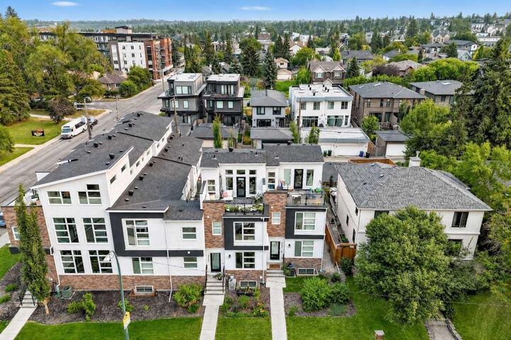Property Photo:  1703 31 Avenue SW  AB T2T 1S6 