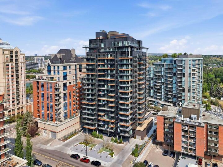 Property Photo: 730 2 Avenue SW 1213 AB T2P 1R8