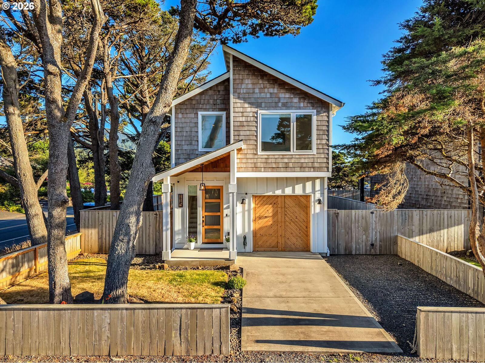 Property Photo:  115 W Surfcrest  OR 97110 