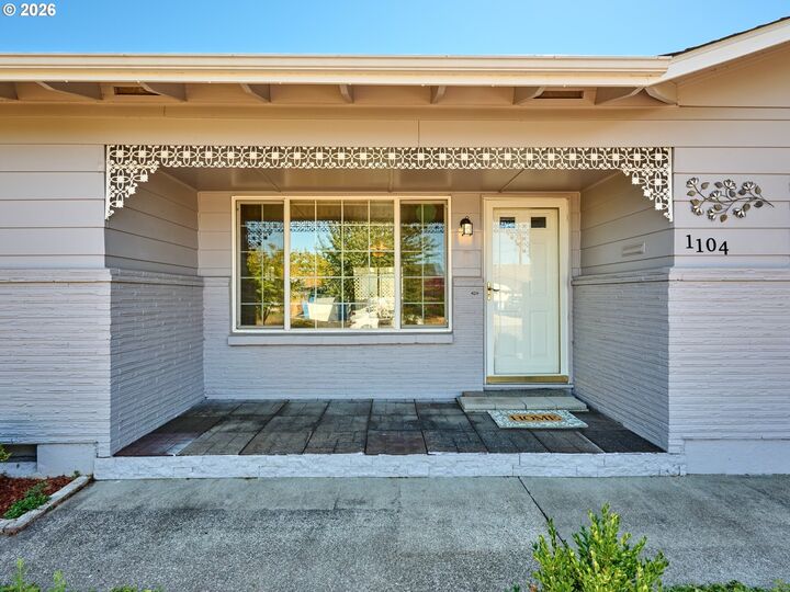 Property Photo:  1104 Stanfield Rd  OR 97071 