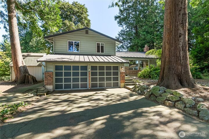 Property Photo: 5928 Laurel Shaw Ct WA 98248