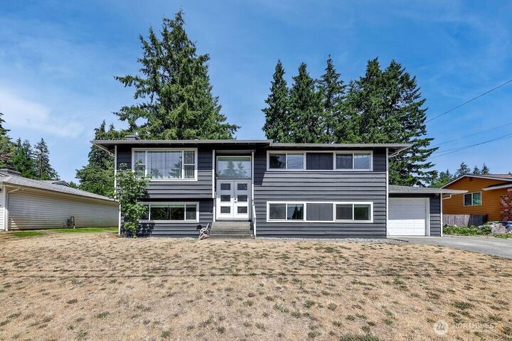 Property Photo:  4601  238th Place SW  WA 98043 