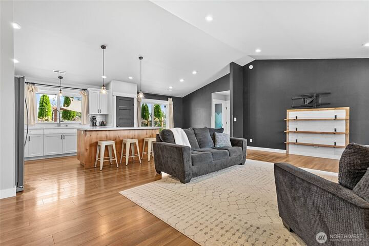 Property Photo: 119 Cornerstone Drive WA 98295