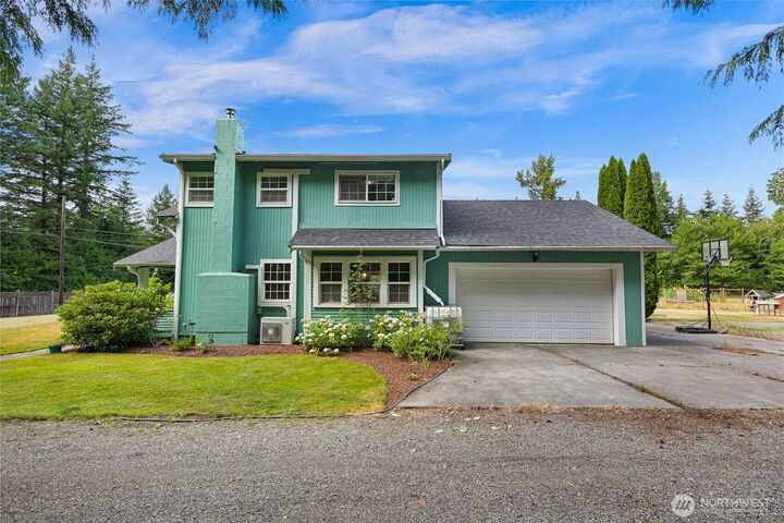 Property Photo:  7530  Woodland Drive  WA 98248 