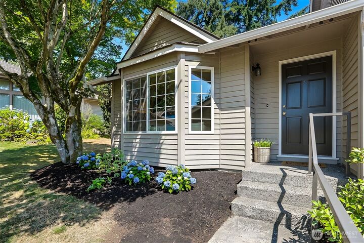 Property Photo:  14855 SE 10th Place  WA 98007 