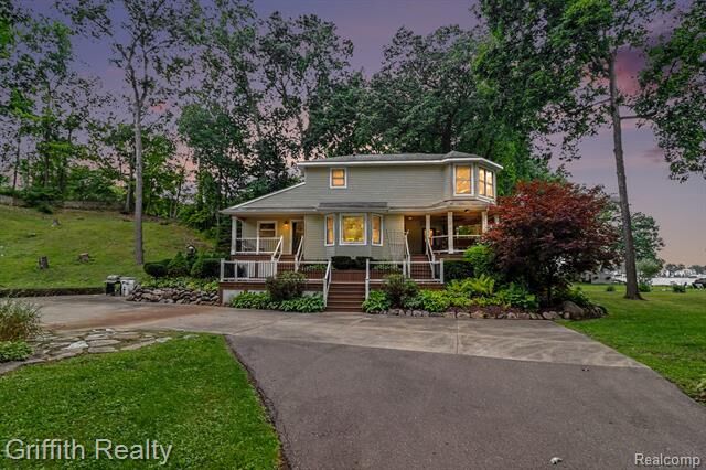 Property Photo:  4550 Clifford Road  MI 48116 