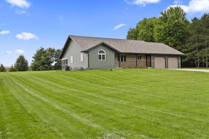 Property Photo:  6548 N Ron Road  WI 53536 