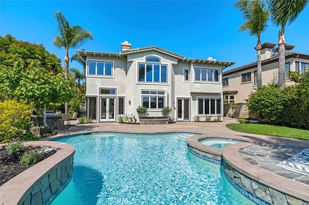 Property Photo:  2 Newcastle Lane  CA 92677 