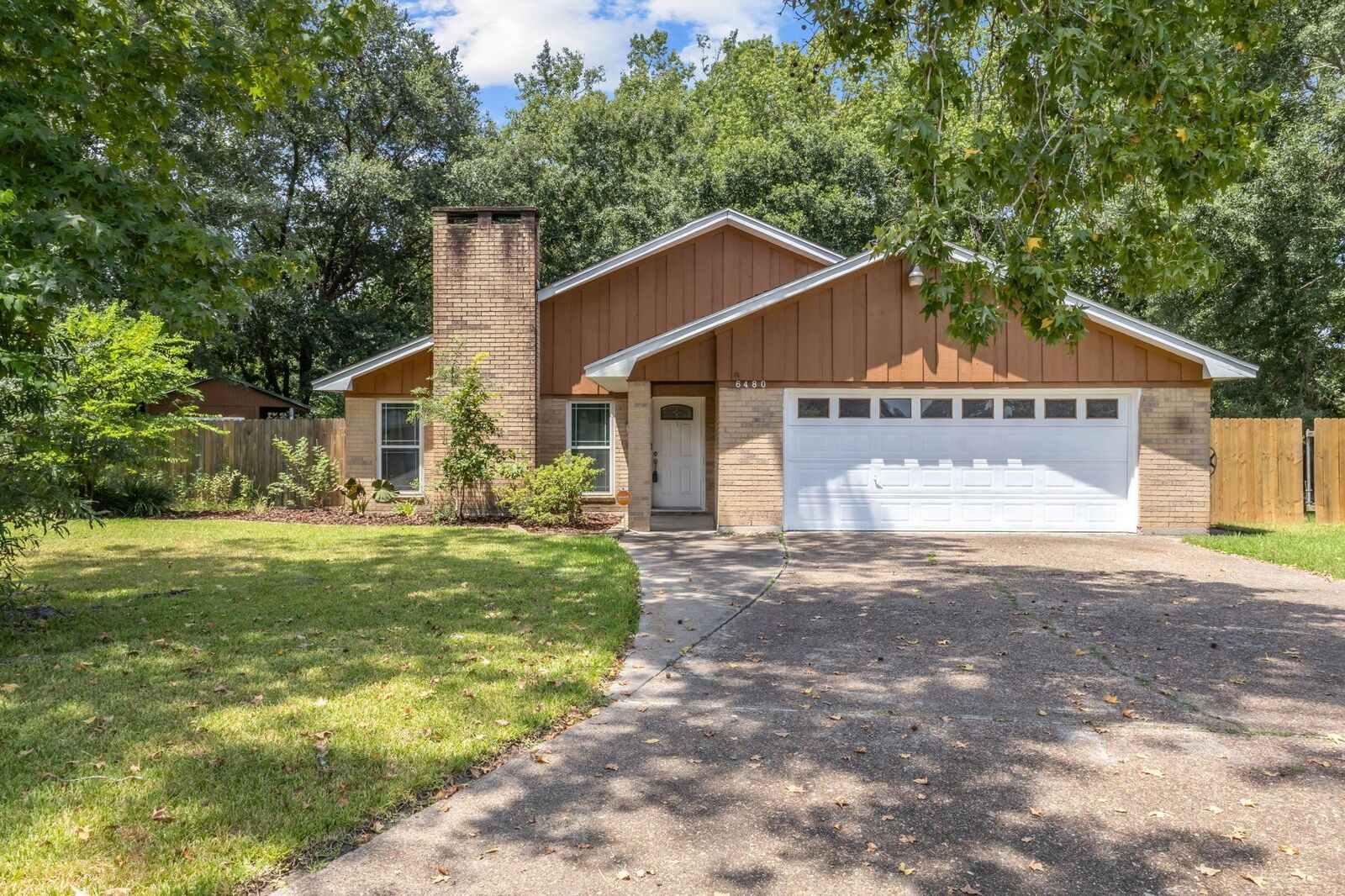 Property Photo: 6480 Dakota TX 77708