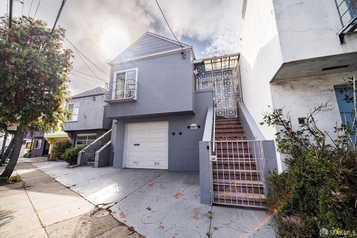 Property Photo:  2021 Silver Avenue  CA 94124 