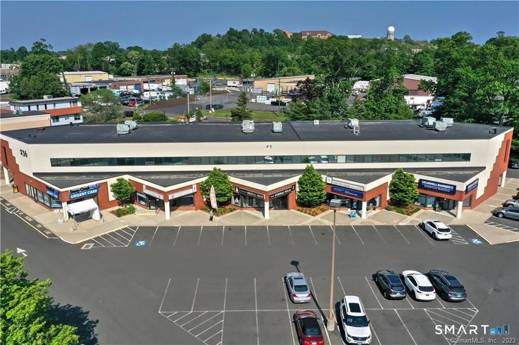 Property Photo:  236 Boston Post Road 2A (Upper Level)  CT 06477 