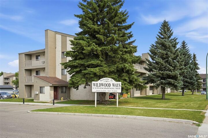 Property Photo: 203 Tait Place 308 SK S7H 5L7