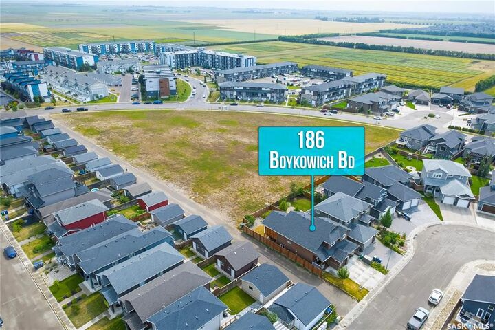 Property Photo: 186 Boykowich Bend SK S7W 0S4