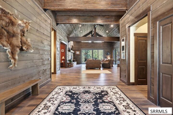 Property Photo:  7 Delaney Lane  ID 83466 