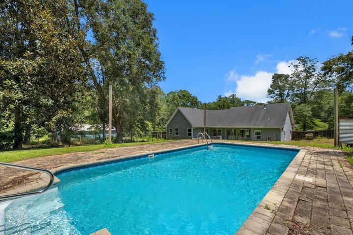 Property Photo:  2014 Longspur Lane  FL 32309 