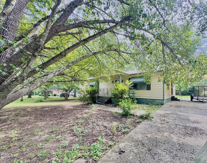 Property Photo: 362 Country Acres Road NC 27537