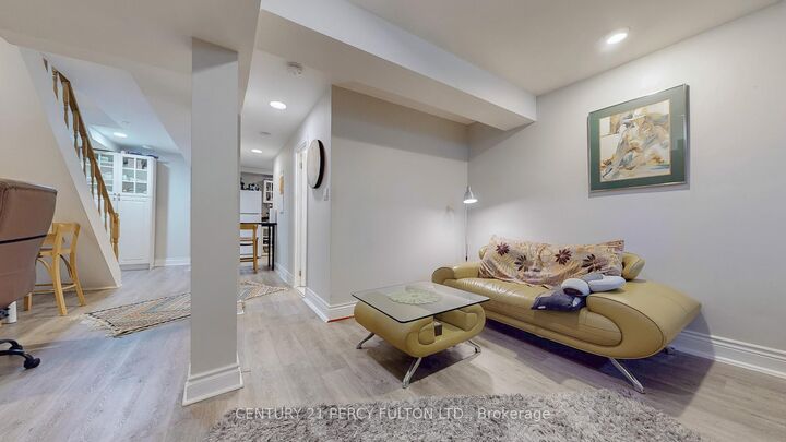 Photo de la propriété:  158 Holm Crescent Bsmnt  ON L3T 5J3 