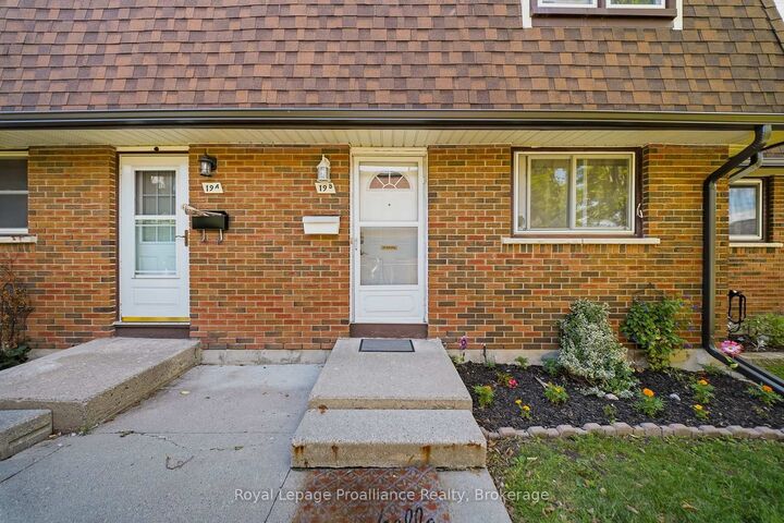 Property Photo: 19 Prince Of Wales Drive B ON K8P 2T5
