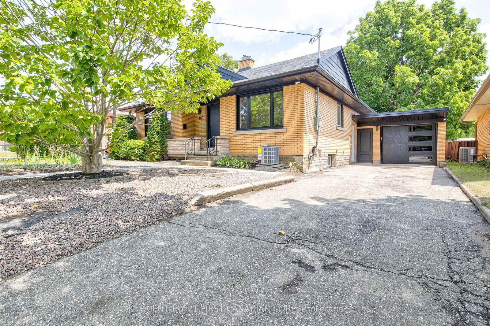 Property Photo: 189 Eighth Avenue ON N2C 1S5