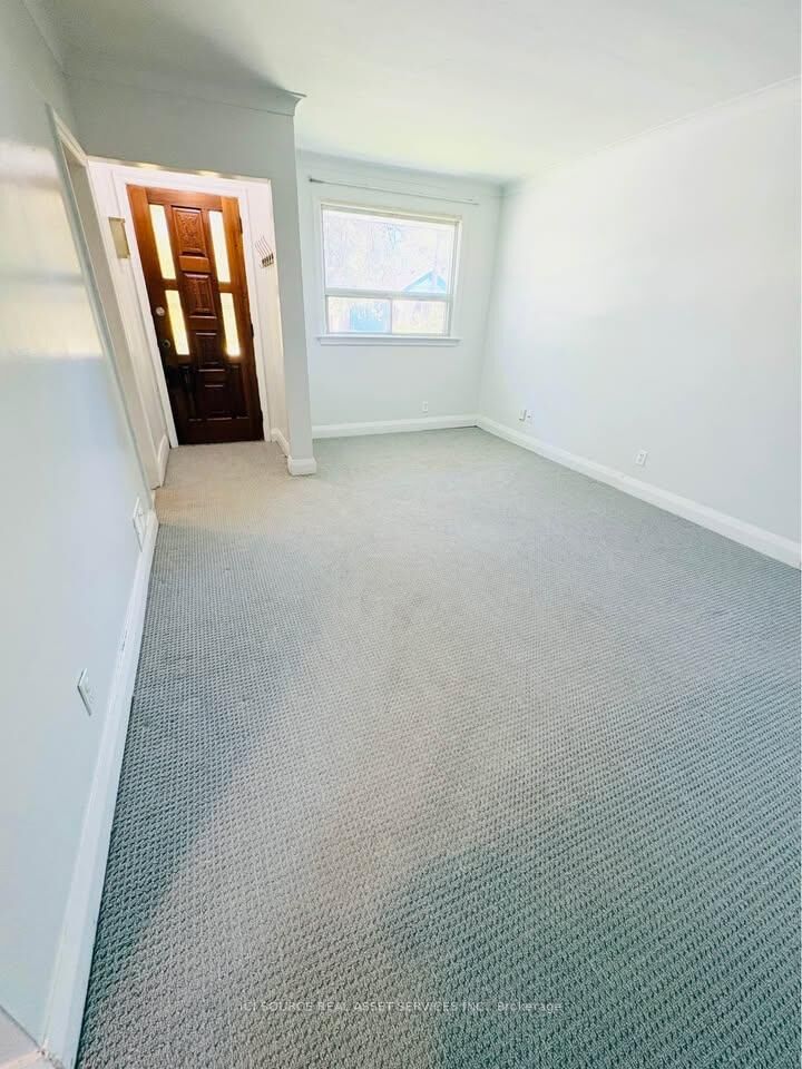Property Photo:  74 Vanbrugh Avenue  ON M1N 3T2 