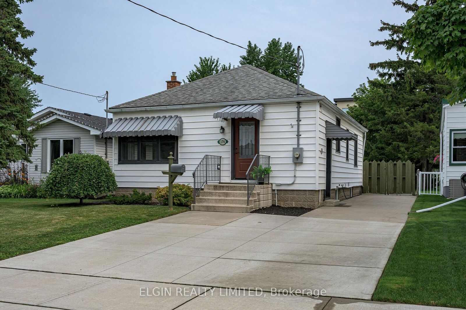 Property Photo:  176 Forest Avenue  ON N5R 2K2 