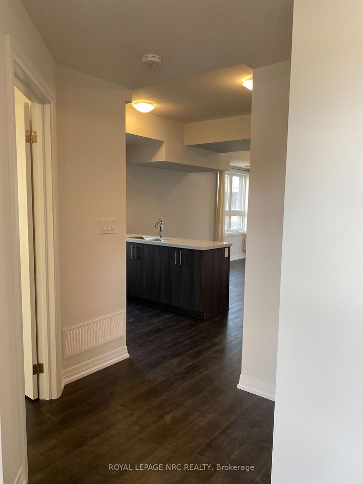 Property Photo: 6705 Cropp Street 92 ON L2E 0C1