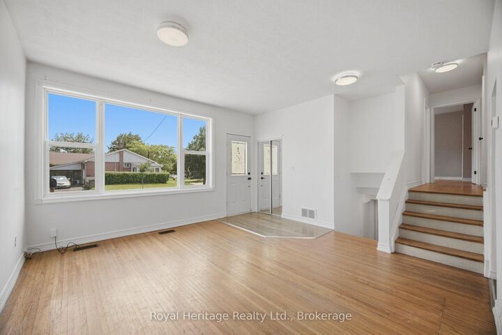 Property Photo: 1546 Lakemount Street ON L1J 3Y2
