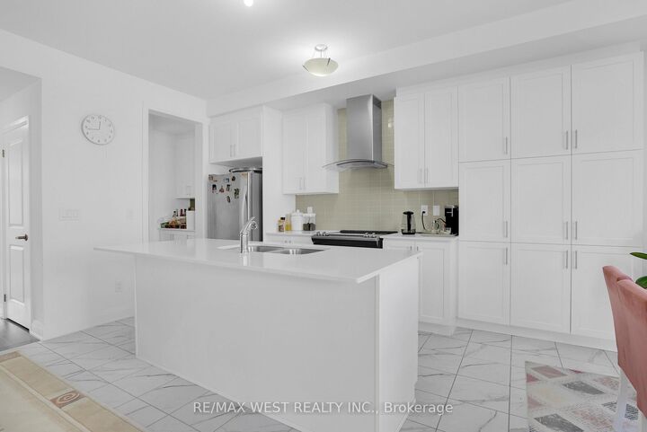 Property Photo: 206 Dog Wood Boulevard ON L9N 0X1