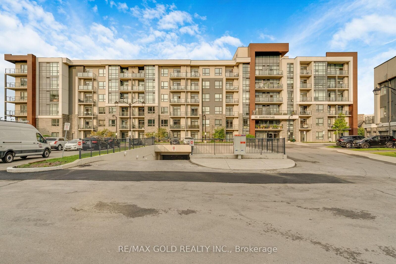 Property Photo:  101 Shoreview Place 502  ON L8E 0K2 